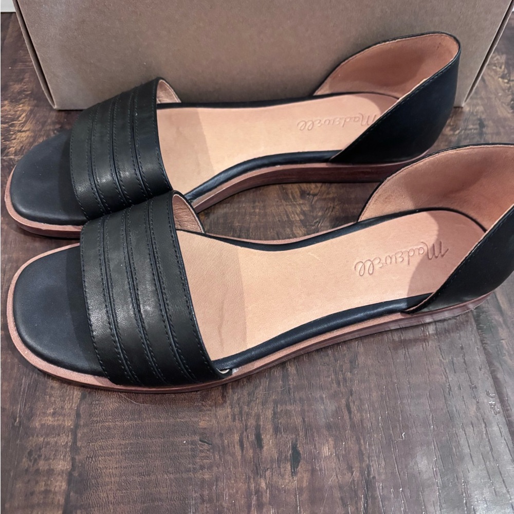Madewell Peiced D’Orsay flats in leather gently used in Great condition